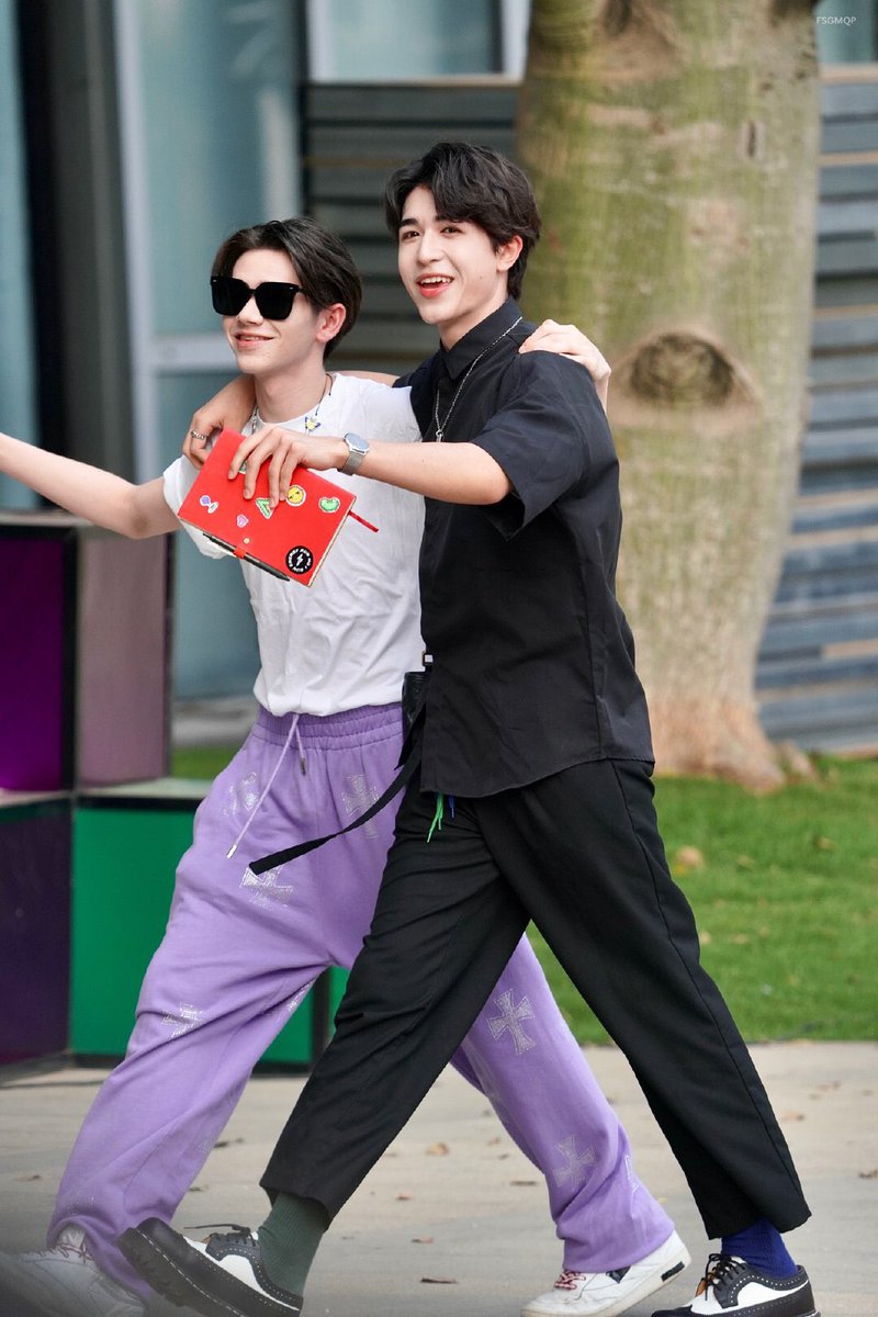 babycaelan's tweet photo. HappyBirthday เจ้าแฝดฝรั่งของเคเลน ขอให้แพทริคมีความสุขมากๆ สุขภาพร่างกายแข็งแรงนะครับ ! https://t.co/6tSFT73BwZ