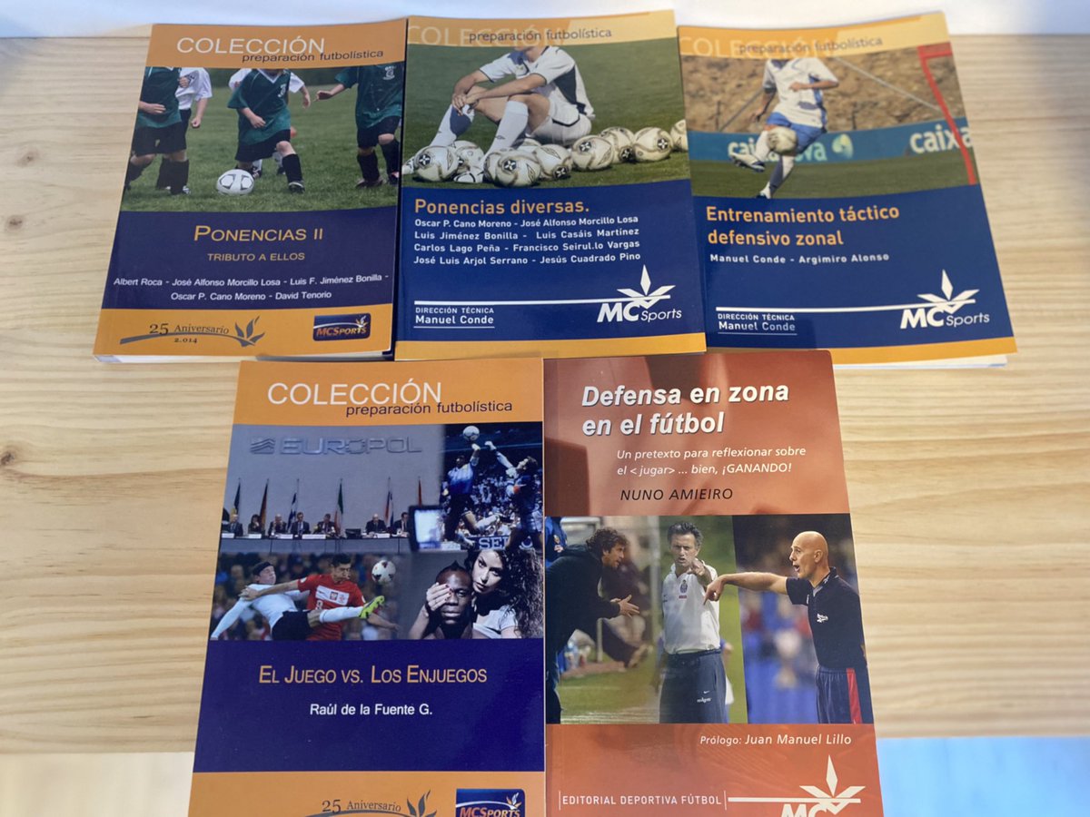 Zonadefutboles's tweet photo. Ya somos + de 14000!!⚽️🥰
Sorteo para celebrarlo. 

📅 fecha límite : Lunes 25/10/2021

➡️ Retweet a esta publicación 
➡️ Seguir @Zonadefutboles ⚽️🖥
➡️ Seguir @EsmSkills ⚽️🧠

#SORTEO #libros #futbol #gratis https://t.co/j2WShRCLLT