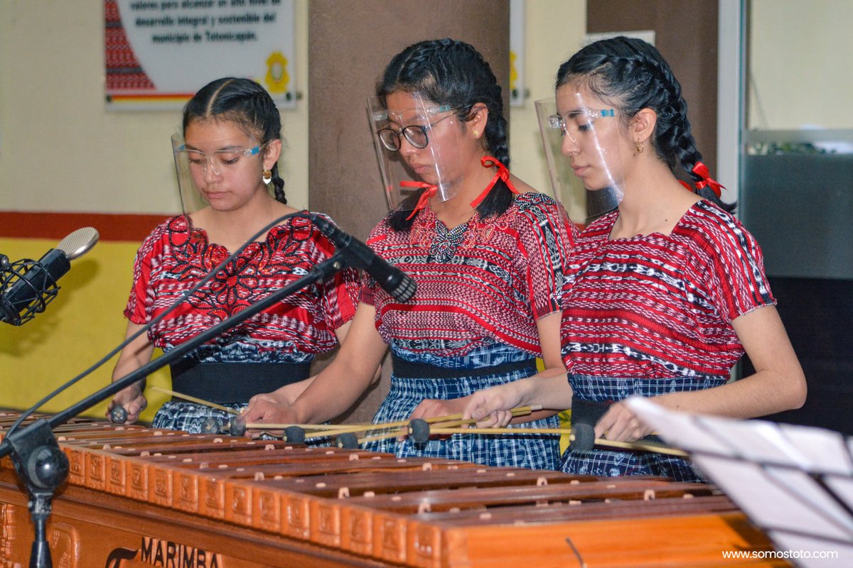 adescagt's tweet photo. #Musica Felices de poder apoyar la iniciativa Marimba Femenina de Totonicapán. Compartimos algunas fotografías de la presentación oficial de esta nueva agrupación marimbística.
Fotos: Totovisión
#ADESCA #AlServiciodelaCultura https://t.co/7defRVPgLU