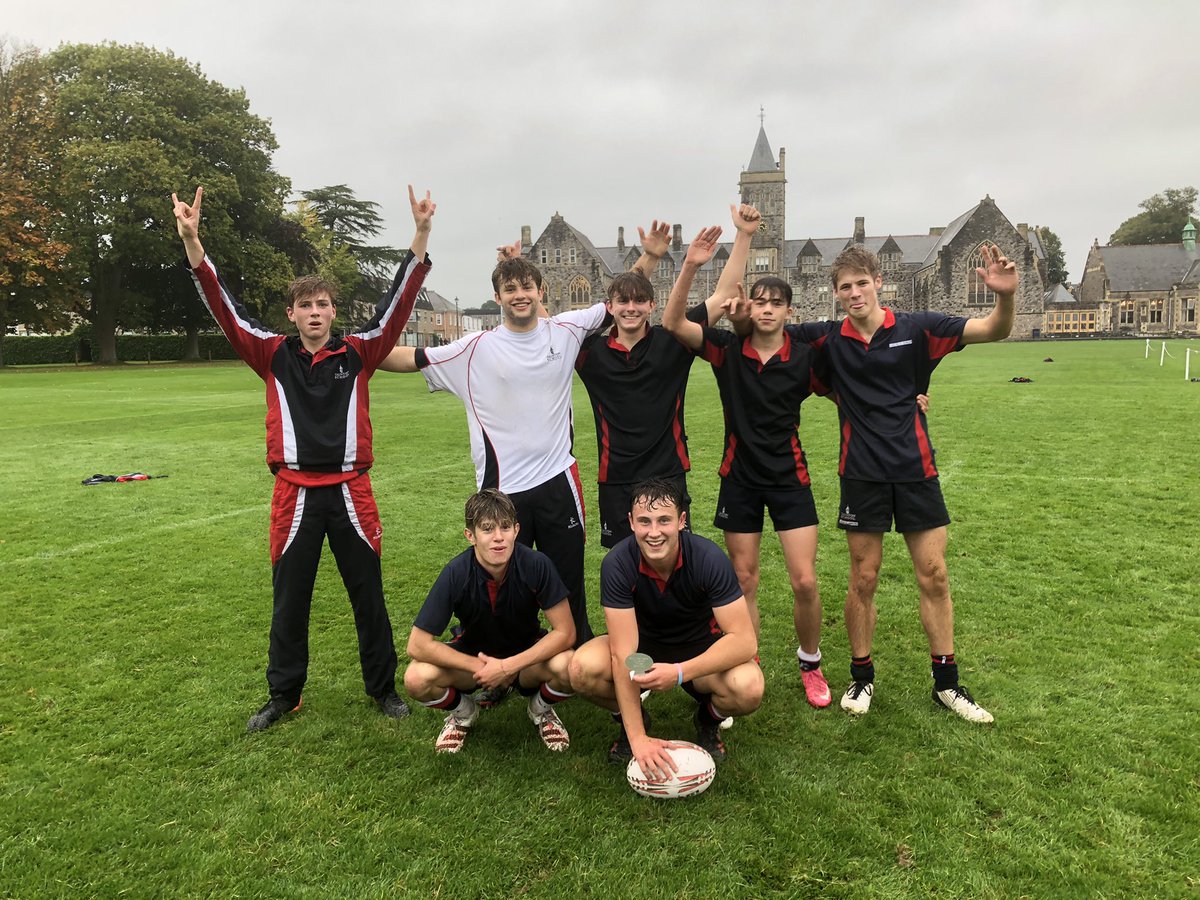 South West internal teams competition! 🏉 a great way to start half-term. Amazing effort! @sporttps <a href="/tauntonschool/">Taunton School</a> <a href="/tauntonrfc/">Taunton Rugby Club</a>  #rugby