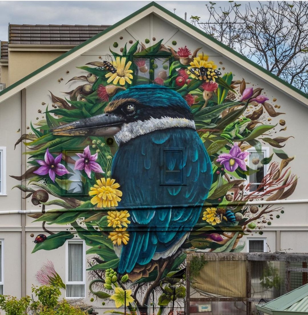 fernhames's tweet photo. Celebrating urban nature! Big thanks to Lisa, @Mike_Makatron &amp; to @AlexTheHopper for painting my bit. So good to see the Growler in there: help us find more frogs along Merri Ck: https://t.co/cfbTxSr6TJ #nature https://t.co/vqw4FJfkPl