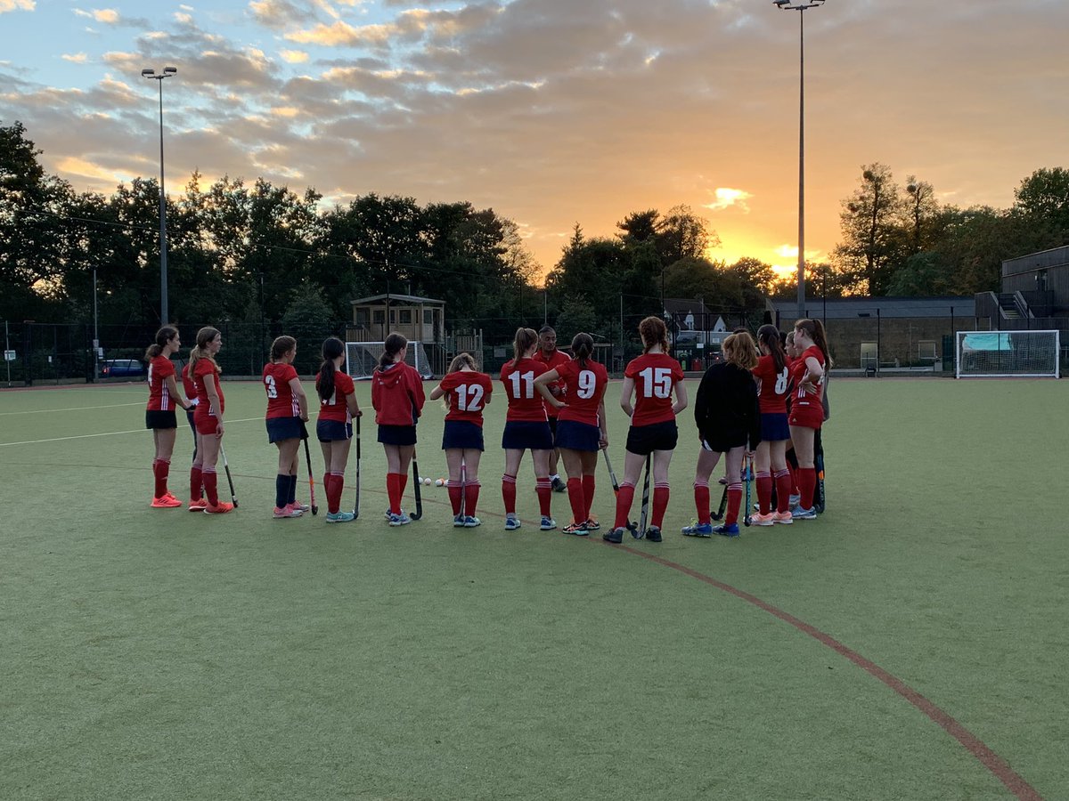 _ccjhc's tweet photo. Well done to our U16G who played their first EH fixtures for the season. A competitive triangular against @Hertford_HC and  @OldLoughtsHC. Fantastic atmosphere amongst players and spectators. Huge thanks to coaches, umpires, and parents. https://t.co/JBic7G5pnm