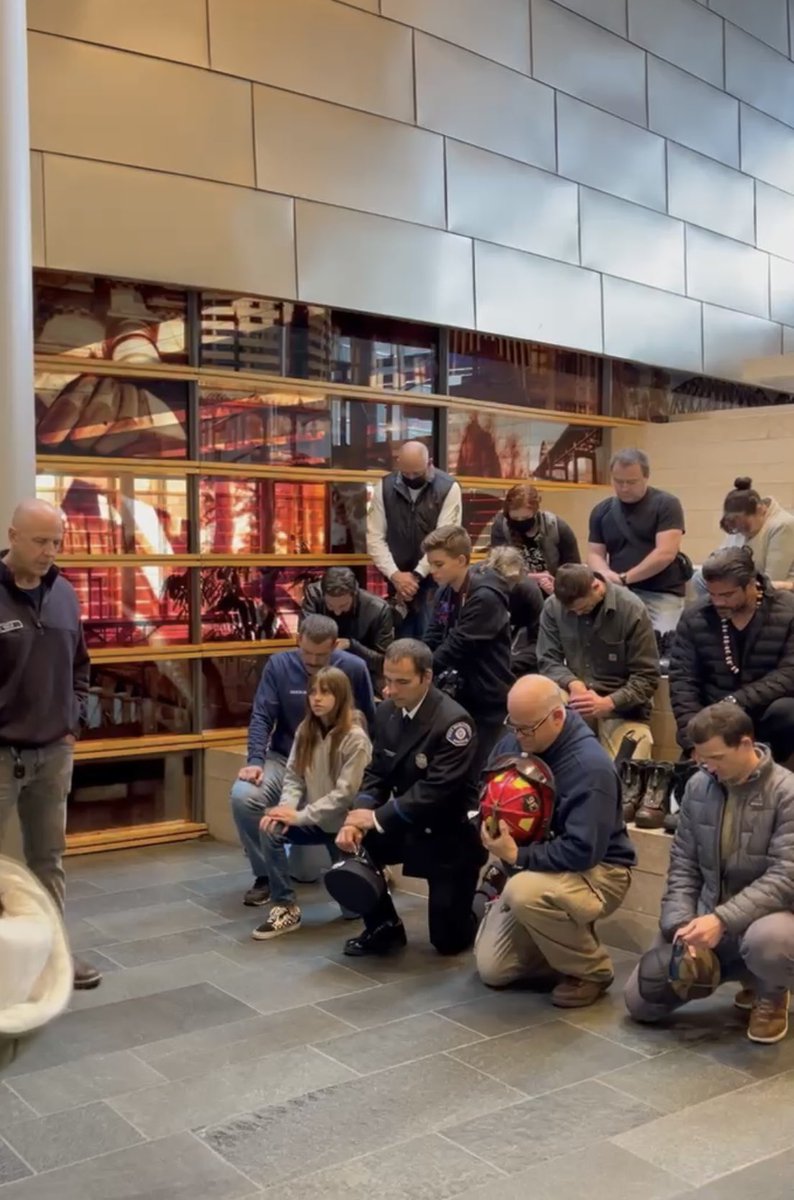 DoriMonsonShow's tweet photo. Today @SeattleFire fighters losing their jobs over the vax mandate dropped off their boots, said a prayer with their families, and cooked breakfast for the homeless in Occidental Park.  @GovInslee’s mandate is absolutely not about public health and safety. https://t.co/qmYJGCkqcE