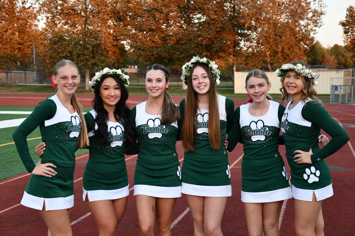 SpiritBonita's tweet photo. We are finally getting a chance to announce our captains for 2021-2022! Varsity Cheer: Billie F, Brooke S and Justine O. Varsity SongPom: Annelise Q and Kaylee H. Lower levels: Brooke J, Kaylee R and Sophia S. Congrats ladies🥳We are lucky to have you!!🐾💚 https://t.co/raS0alFTNL