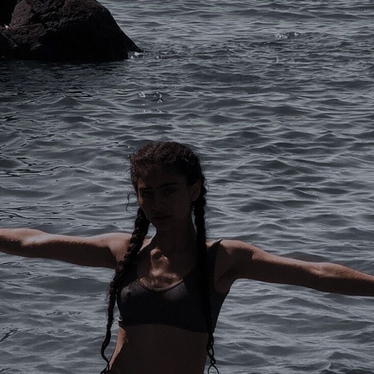 lulugrings's tweet photo. abella del corneto e por que ela é a minha protagonista favorita; uma thread de apreciação https://t.co/igd8DhByzN