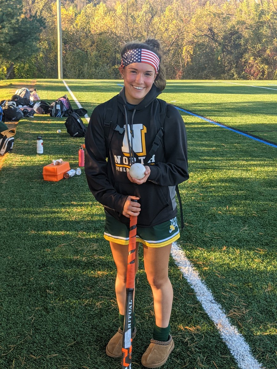 NhhsField's tweet photo. Great win today and congratulations to Lauren Masters on scoring her 200th career point. #winningisearned https://t.co/hrj6dF68Vk