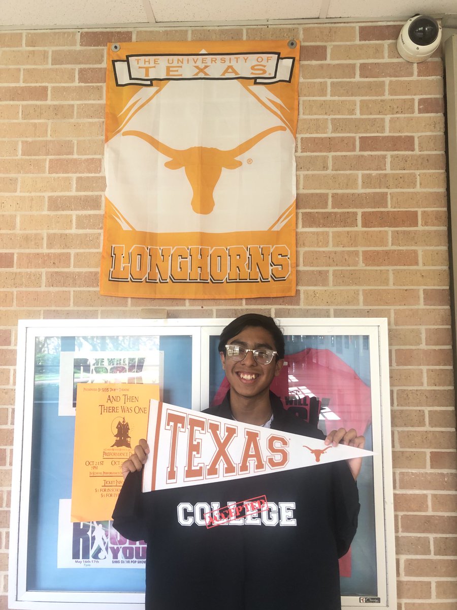 TrojanU_SHHS's tweet photo. COLLEGE ACCEPTANCE! ⁦@UTAustin⁩ 🐂Congratulations Jeremy Cruz Gonzalez @cruz_jeremy ⁦⁦@echs_soho⁩ ⁦@SHHSMTBand⁩ ⁦@SoHoCounsels⁩ #HookEm 🤘🏼 #WhatStartsHere Changes The World 🌎 https://t.co/1AqQGGYWVY