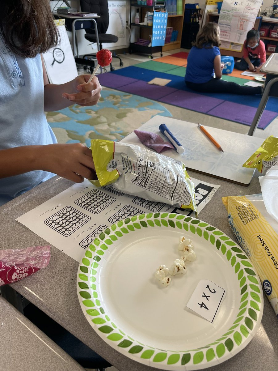 ExcELLinthird's tweet photo. Multiplication was poppin’ today in 3rd grade! Students represented equations in popcorn groups, pop tube number lines, pop it arrays, lollipop t charts, and with pop n’ roll practice dice #fluencyisfun https://t.co/voboH8hFNc