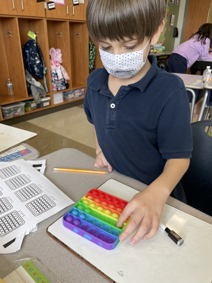 ExcELLinthird's tweet photo. Multiplication was poppin’ today in 3rd grade! Students represented equations in popcorn groups, pop tube number lines, pop it arrays, lollipop t charts, and with pop n’ roll practice dice #fluencyisfun https://t.co/voboH8hFNc