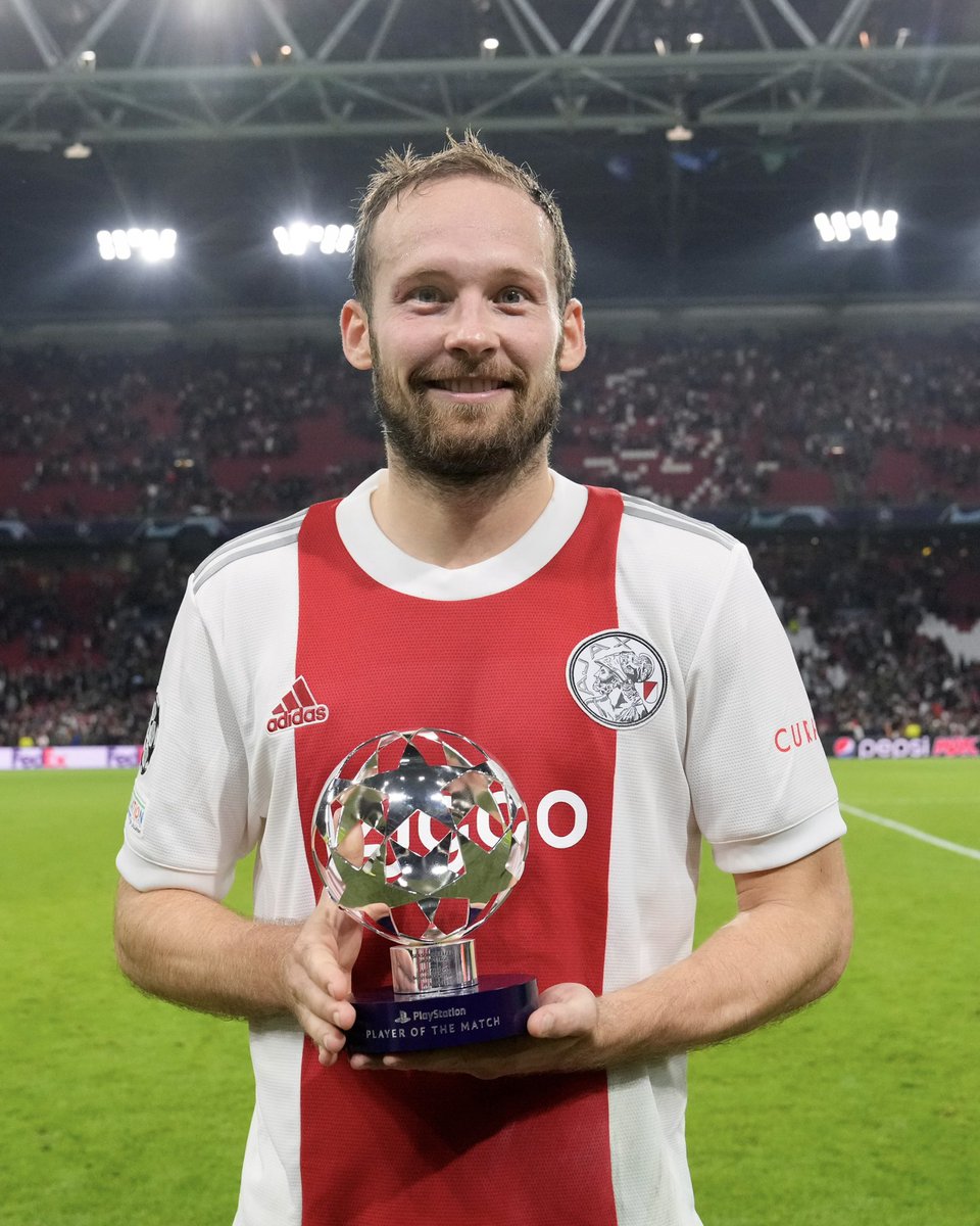 AFCAjax's tweet photo. He does it on the Daley 😉 

#UCL #ajabvb https://t.co/OFQwkk78xC