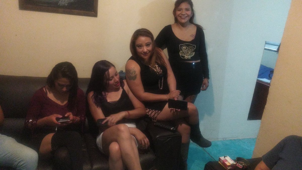 Sahyd17's tweet photo. Ya esperando a parejas y singles https://t.co/6QldKKcGdr