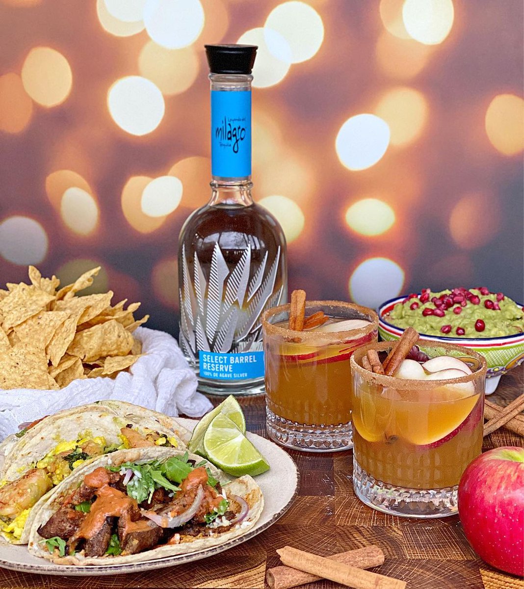milagrotequila's tweet photo. #TacoTuesday calls for, well, tacos! But also tequila. Pair this autumn-inspired Milagro Apple Cinnamon Margarita with your tacos and guac.
📸: @sherriesavorsthecity
#DrinkSelect #StayBright https://t.co/ib6k1vTWsq