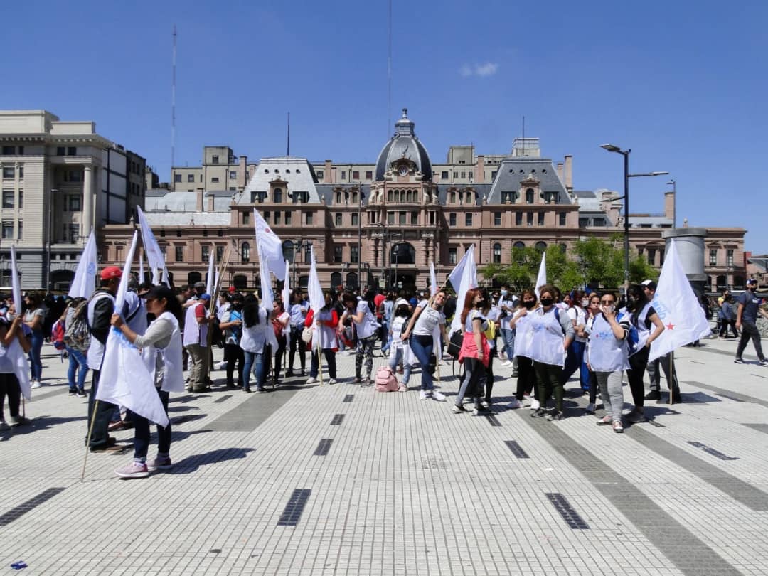 PantalonCort's tweet photo. Ayer, 18 de octubre, participamos de la multitudinaria movilización por la lealtad peronista en su 76° aniversario, levantando la bandera de Desarrollo, Producción y Trabajo. https://t.co/TSZs1jqtr3