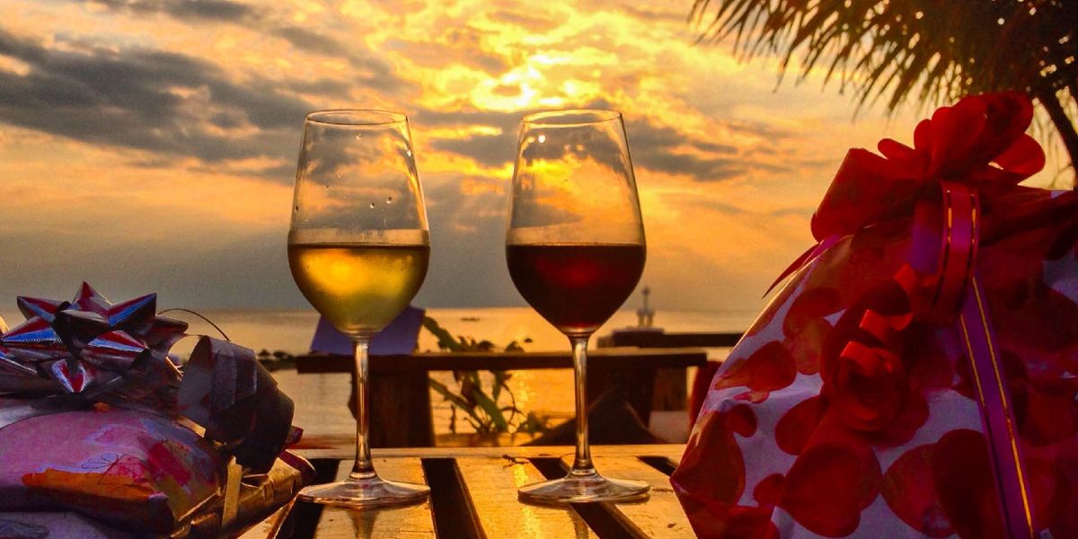 OenoWineMaking's tweet photo. 4 Gift Ideas for a Wine Enthusiast https://t.co/MTzIoD7v74 https://t.co/84c0X6DfpM