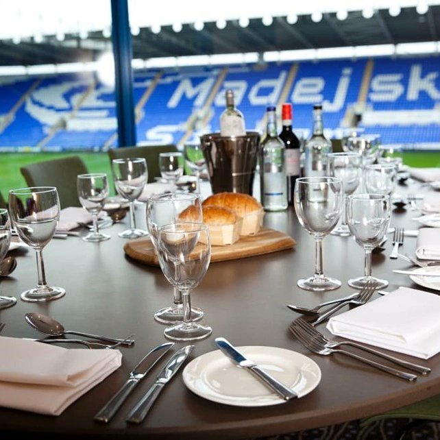 sansomeangeorge's tweet photo. I have 2 spaces for the #readingfc v @BlackpoolFC game at 8pm on Wednesday in our @sansomeangeorge corporate box. Interested in joining us? Like and RT this post.
#readingfc #football https://t.co/cpk1zRzGVm