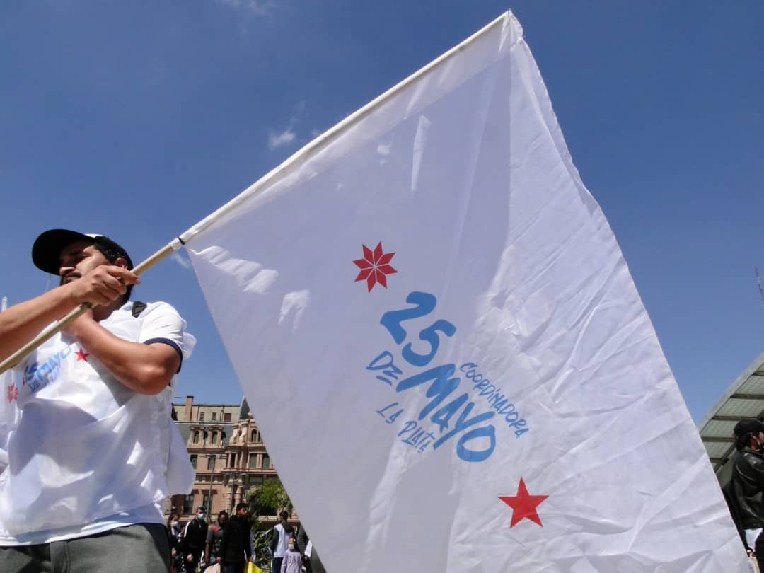 PantalonCort's tweet photo. Ayer, 18 de octubre, participamos de la multitudinaria movilización por la lealtad peronista en su 76° aniversario, levantando la bandera de Desarrollo, Producción y Trabajo. https://t.co/TSZs1jqtr3