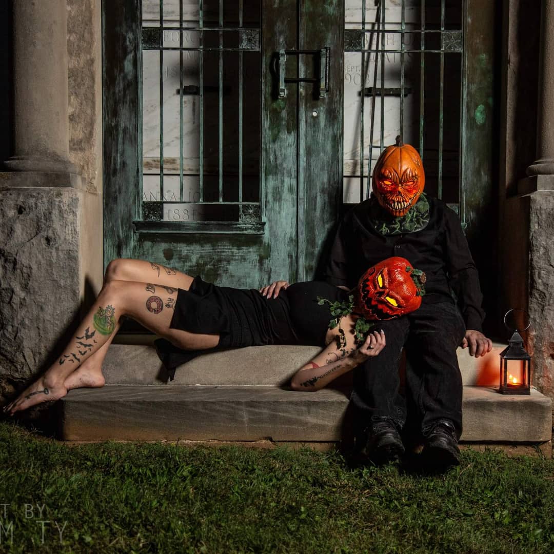 SomerknightC's tweet photo. Done some amazing Halloween shots 
#seemyset #cosplay #malecosplayer #kentuckycosplay #somersetkentucky  #pumpkinhead #pumpkin https://t.co/OWPbelKsgm