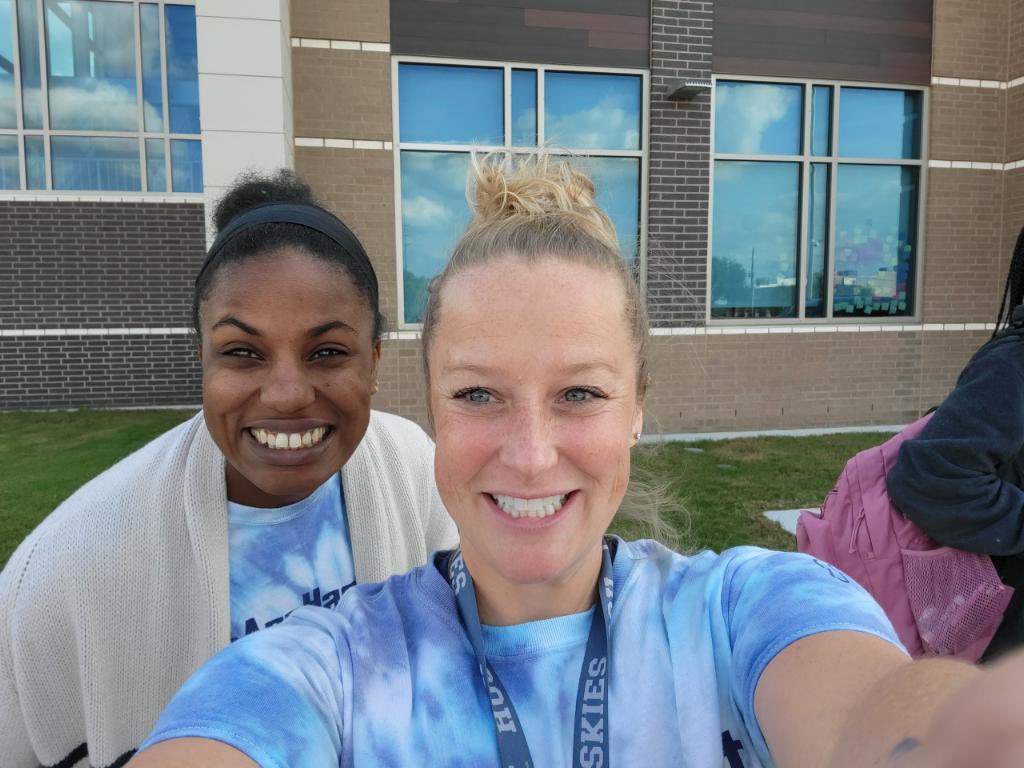 ✌️out bullying <a href="/PrincipalPaz/">Dr. David Paz</a> <a href="/HaskettJH/">Haskett Junior High</a> #wearehaskett