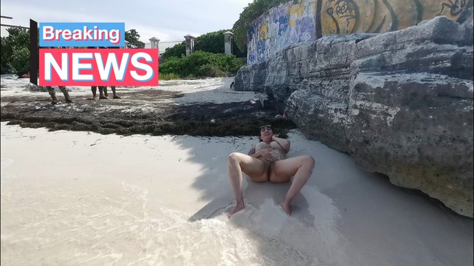 Me masturb&eacute; super rico en la playa mientras iba pasando la gente y les di un poco de show 🤭😍😈 Video completo<a href="/tag/exhibition"class="tags"><span>#exhibition</span></a><a href="/tag/milf"class="tags"><span>#milf</span></a><a href="/tag/sexywife"class="tags"><span>#sexywife</span></a><a href="/tag/onlyfans"class="tags"><span>#onlyfans</span></a><a href="/tag/exhibitionsm"class="tags"><span>#exhibitionsm</span></a>