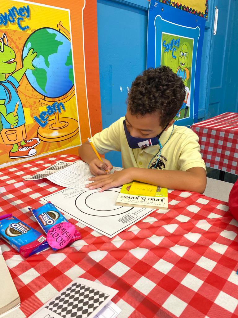 Roberto Clemente Elementary School tweet media