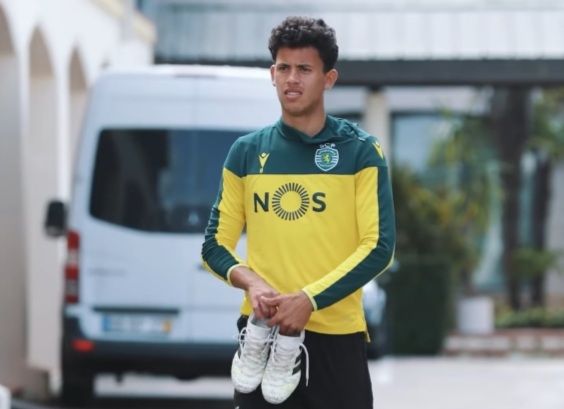 FTalentScout's tweet photo. No player has more successful dribbles in the UEFA Champions League than Sporting's Matheus Nunes.

✅13 successful dribbles
📊87% dribble success

Quality box-to-box midfielder. https://t.co/HVsluUM67g