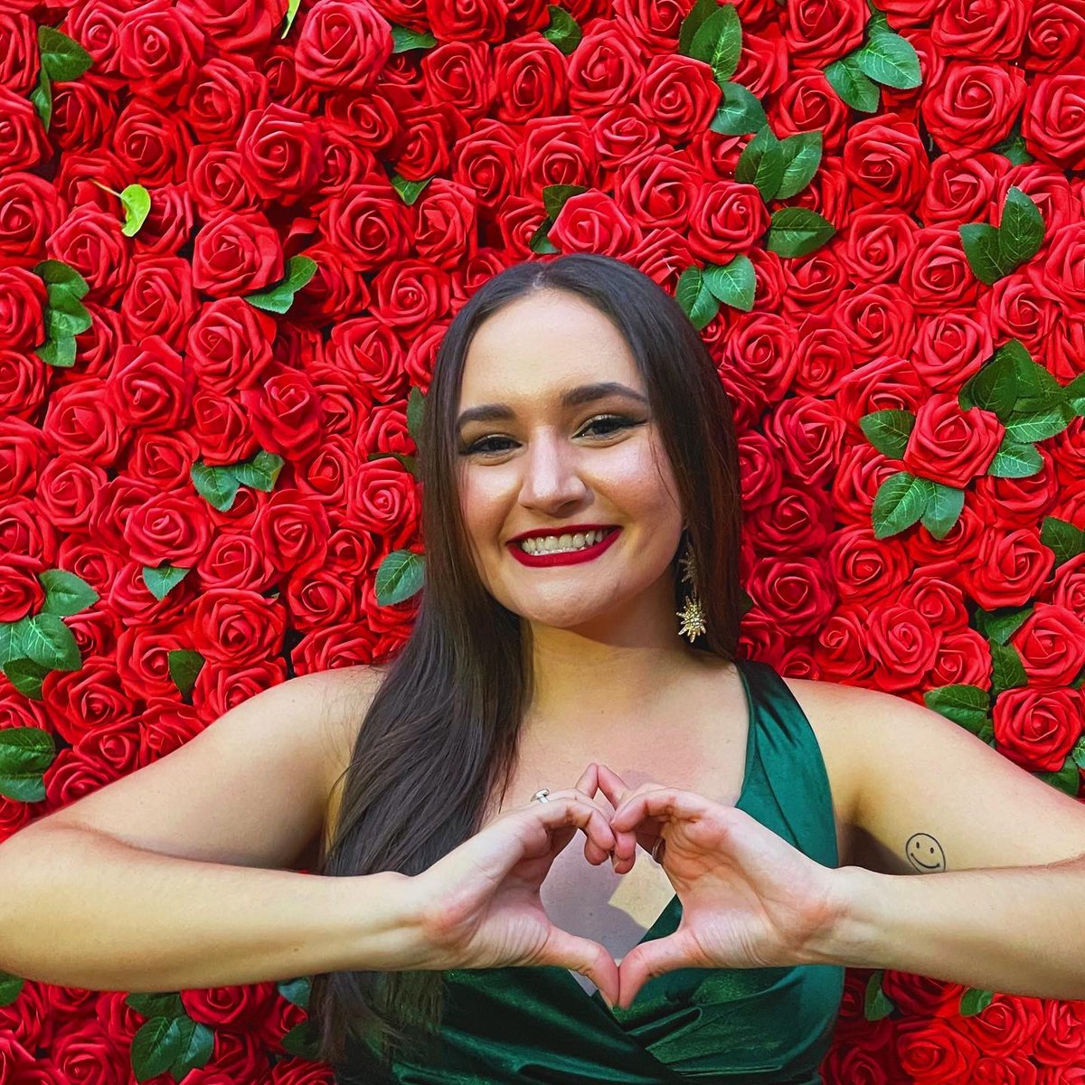 serena__elise's tweet photo. semi formal pics brought to you by @SHSUAOII https://t.co/CjTFLfHzMY
