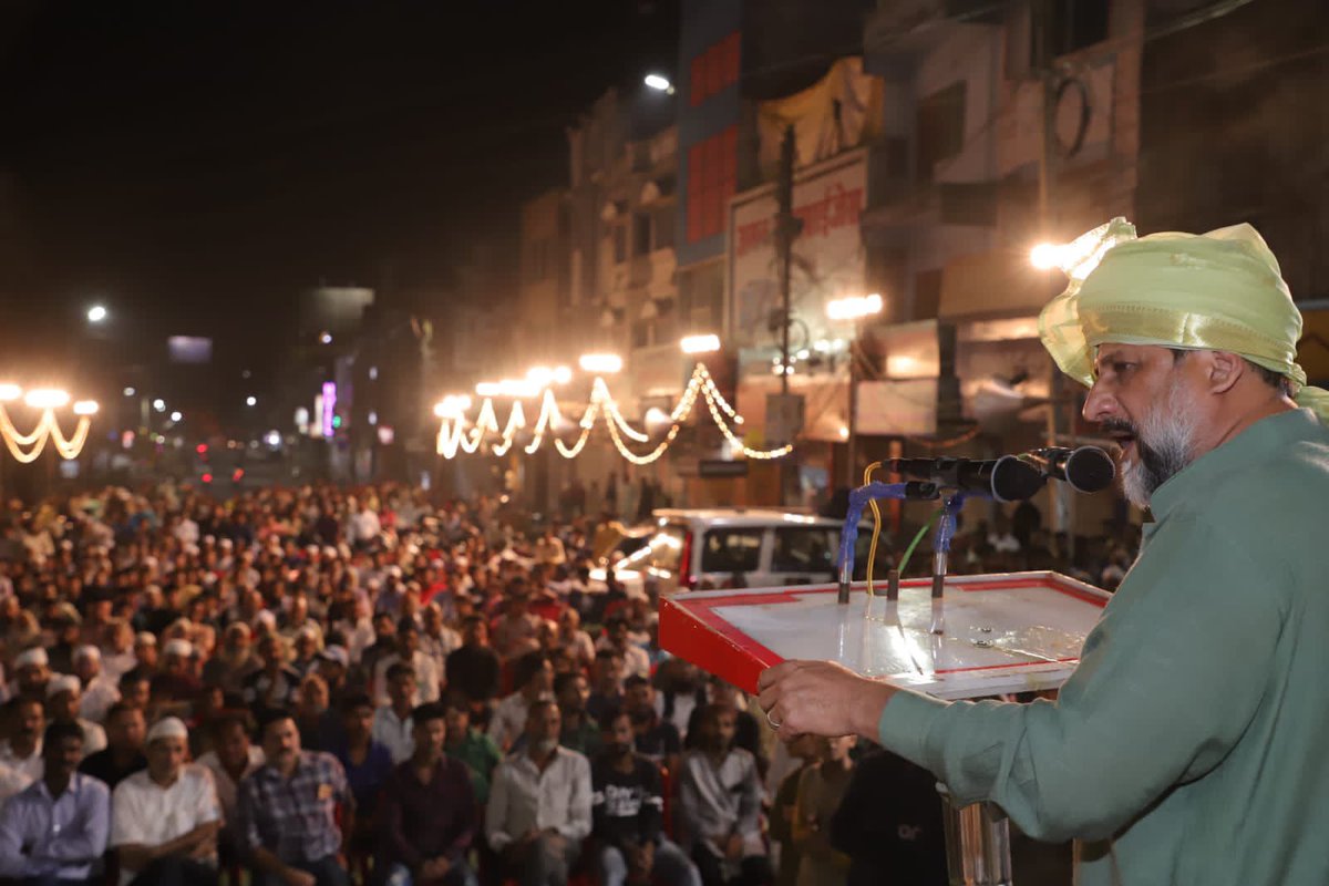 arifmasoodbpl's tweet photo. #ईद_मीलादुन्नबी का जश्न #ऑल_इंडिया_मुस्लिम_त्यौहार_कमेटी के द्वारा
#वर्ल्ड_पीस_डे के रूप में मनाया गया तथा जलसा #सीरत_उन_नबी स.अ.व. का प्रोग्राम का इनऐकाद इमामी गेट भोपाल में किया गया जिसमें मेहमान खुसूसी के तौर पर बुलाया गया। प्रोग्राम में बड़ी तादाद में आशिकाने रसूल मौजूद रहे ! https://t.co/LHcHC7G3NV