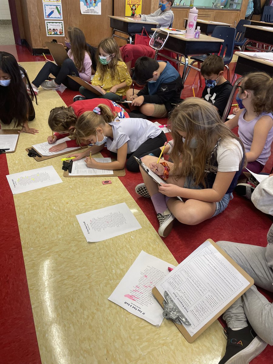 paliotta_s's tweet photo. We love Phonics Poetry on Fridays❤️ https://t.co/Z7nk3nMcCa