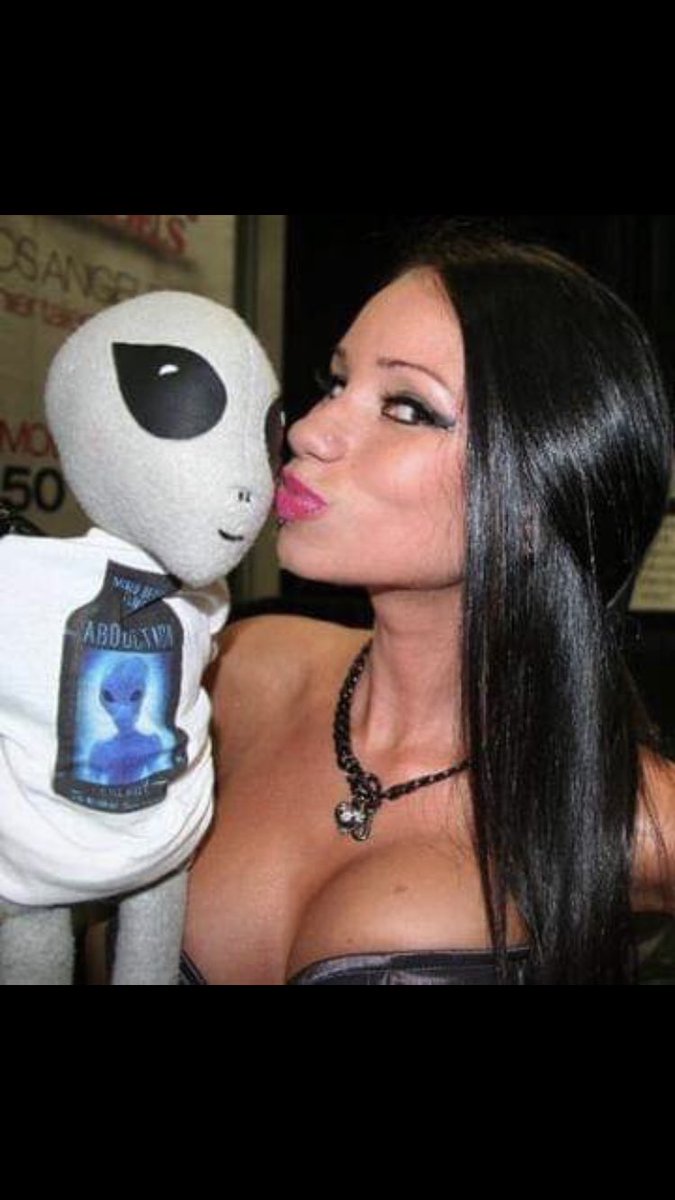 ABDUCTIONWINE tweet media