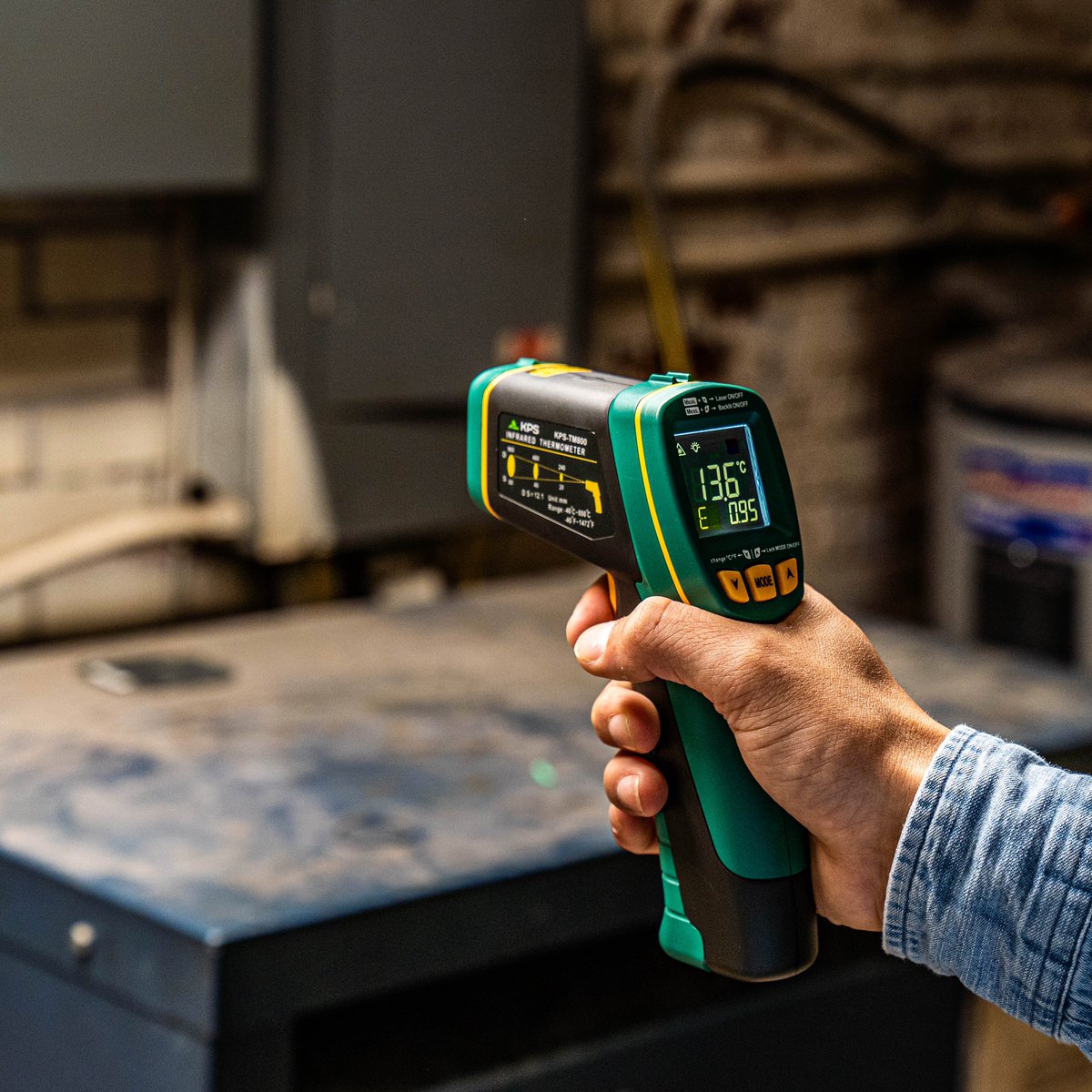 Cooler weather may be on the rise, but our infrared thermometers are reading high AC/DC currents! 🌡⚡️

Come meet us at the National Hardware Show October 21-23 at the Las Vegas Convention Center. Booth #2036

#electrician #electriciansofinstagram #electricaltools #sparky #KPS