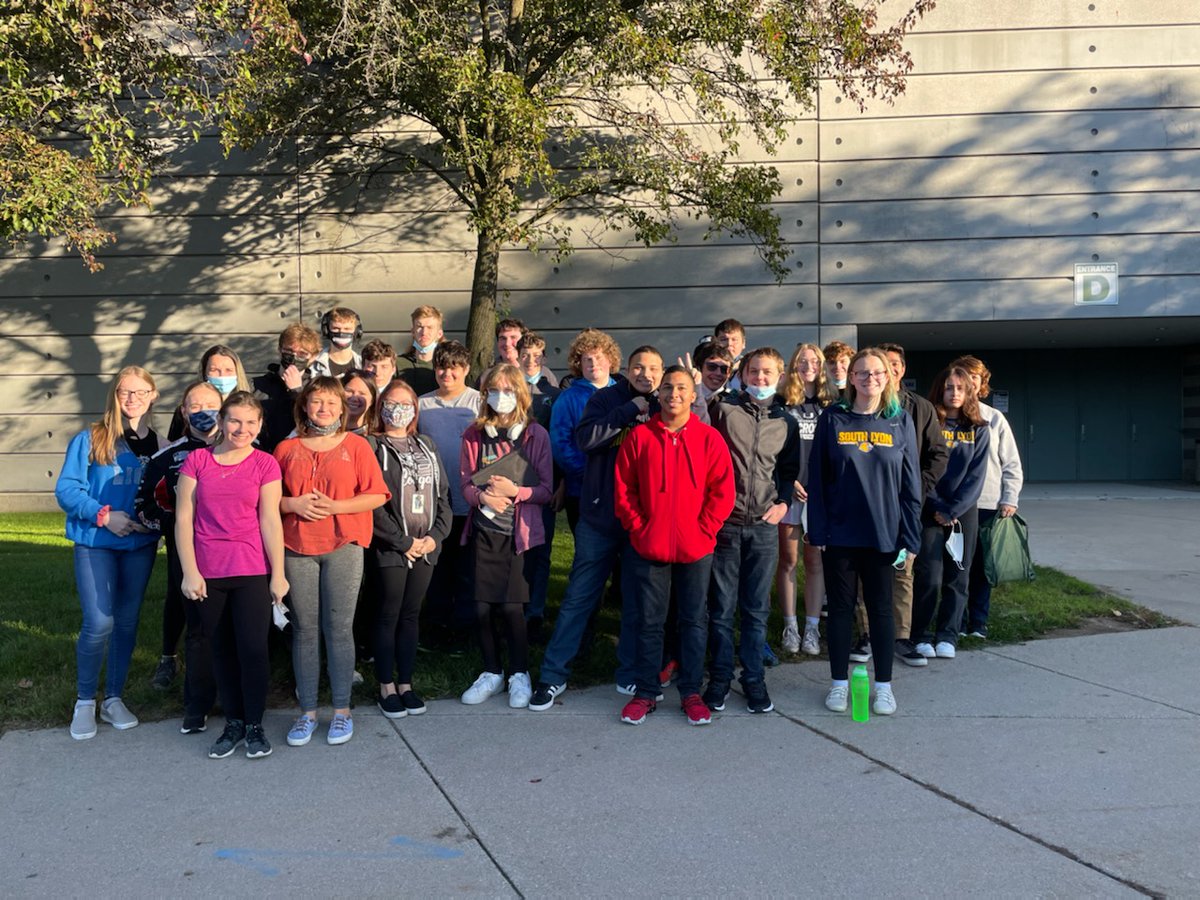 ReadySlcs's tweet image. South Lyon and South Lyon East High Schools participated in the Washtenaw Contractors Association's Just Build It! Construction Career Expo at EMU. Students gained information on exciting careers available in architecture, engineering and construction.