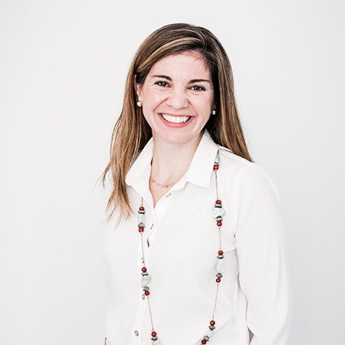 "La #empatía va acompañada de la #confianza: si confías, tienes más capacidad de ponerte en el lugar del otro" Marián Rojas Estapé. bit.ly/3msSrlH #Comunicación #Familia
