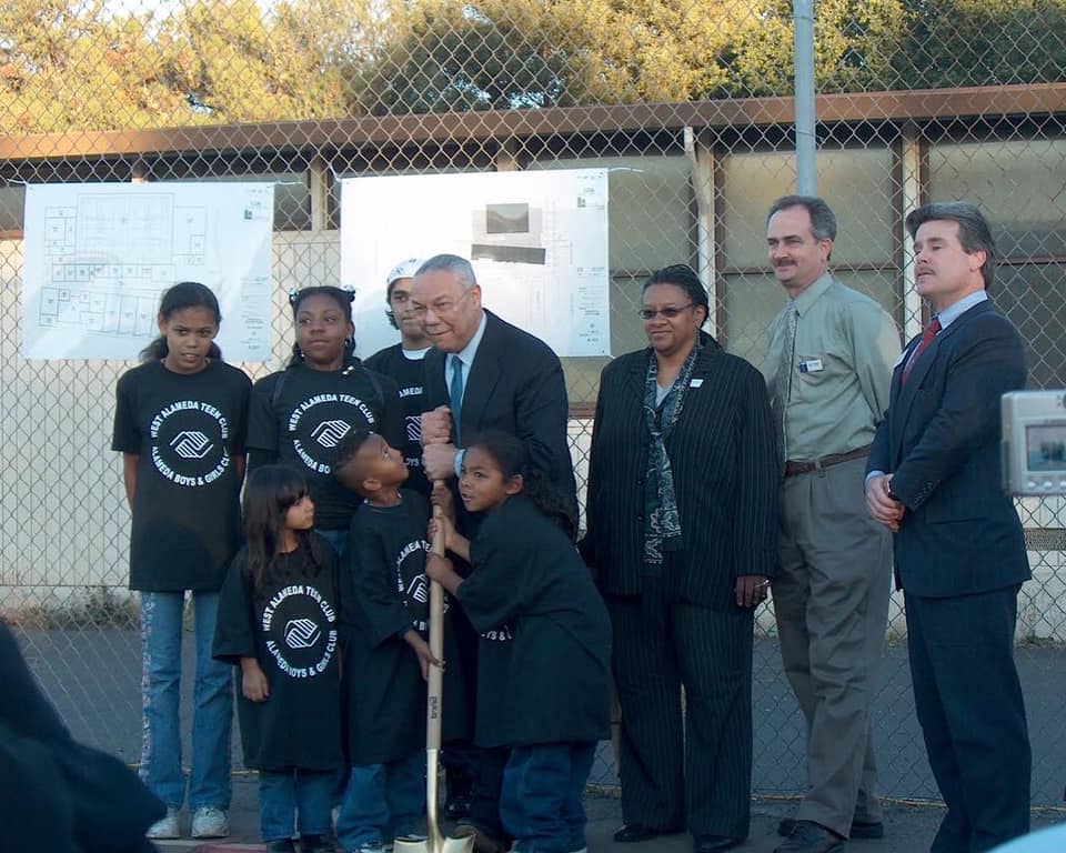 AlamedaBGC's tweet photo. It was a very special day in 2005 when General Colin Powell visited the site of our current Clubhouse, giving a speech to our supporters about his dedication to serving youth. He also spoke with many of our Club members to learn about their challenges, families and stories. https://t.co/lPsadegnCc