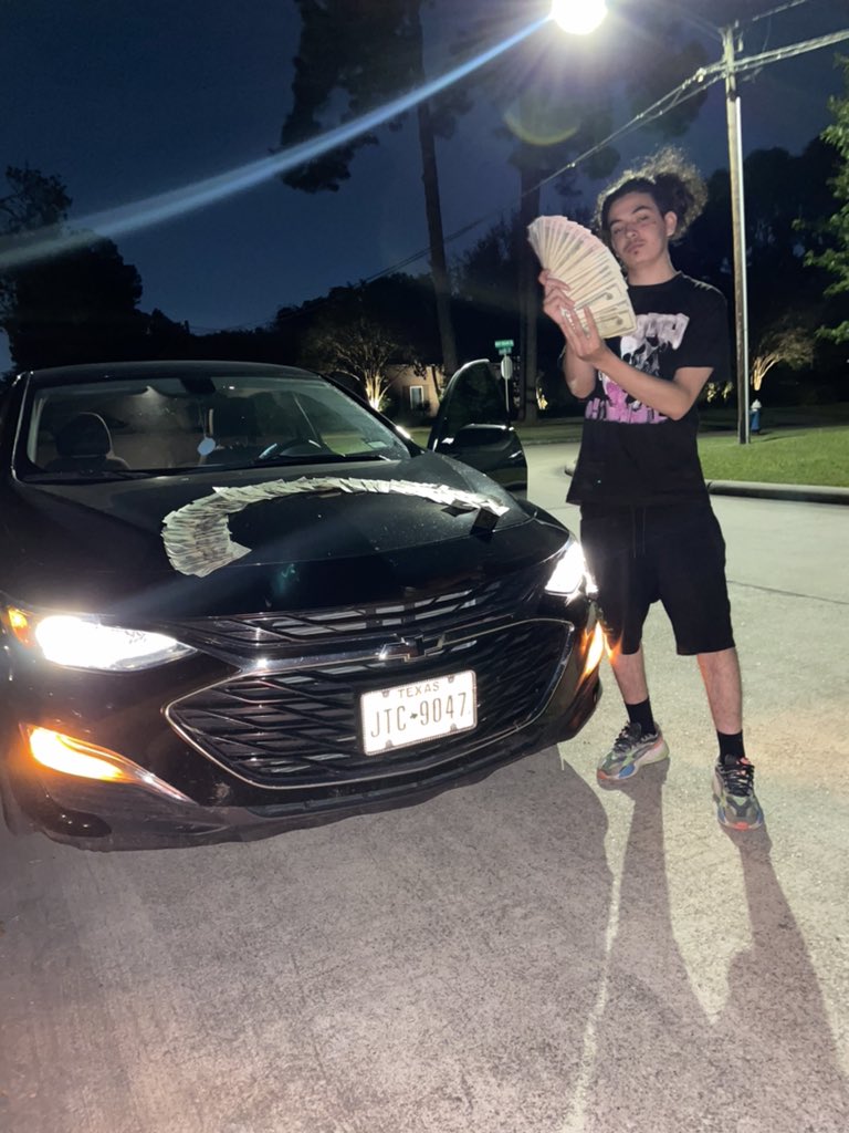 sadtrappa's tweet photo. Lawyer fees paid off of cocaine 🏚 https://t.co/xrd5BMvPrG