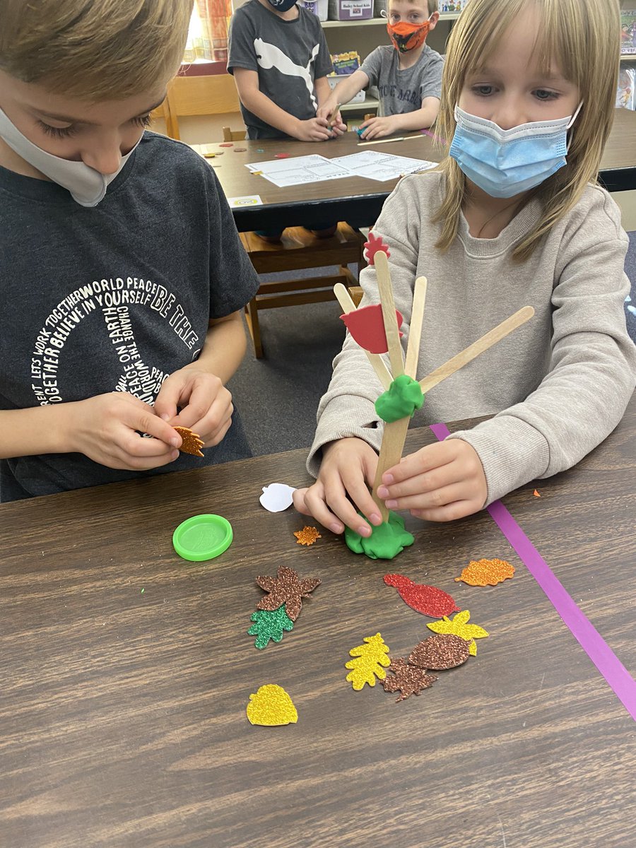 Ms. Barrett tweet media