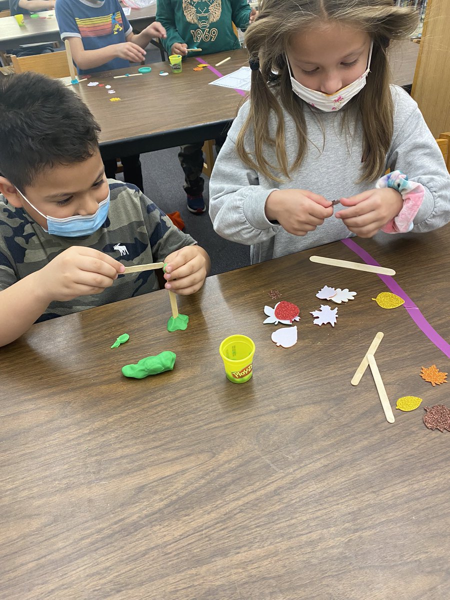 Ms. Barrett tweet media