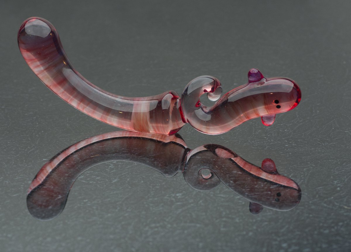 ElegantGlass's tweet photo. Boo!!

Now that we got that out of our system, this next one will be easier to post! "Boo Noodle" is a curved wand with a rosey-pink interior and a pink ghost as its handle!

Check it out here: https://t.co/niYujVHrDf https://t.co/hfcUzG3wdN