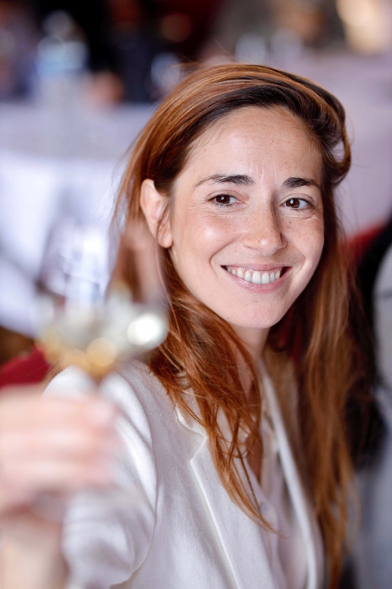 BurgundySB's tweet photo. [#SchoolOfWine] "L’engouement pour les formations en #WineManagement reste fort": plus de 170 étudiants accueillis en cette rentrée à la #SWSB, dont 2/3 d'internationaux et 2/3 de femmes.
Lire l’article 👉 https://t.co/bmOU1vj9ee
#Numérique #DéveloppementDurable #WeAreBSB https://t.co/Z4bfUgB6lC