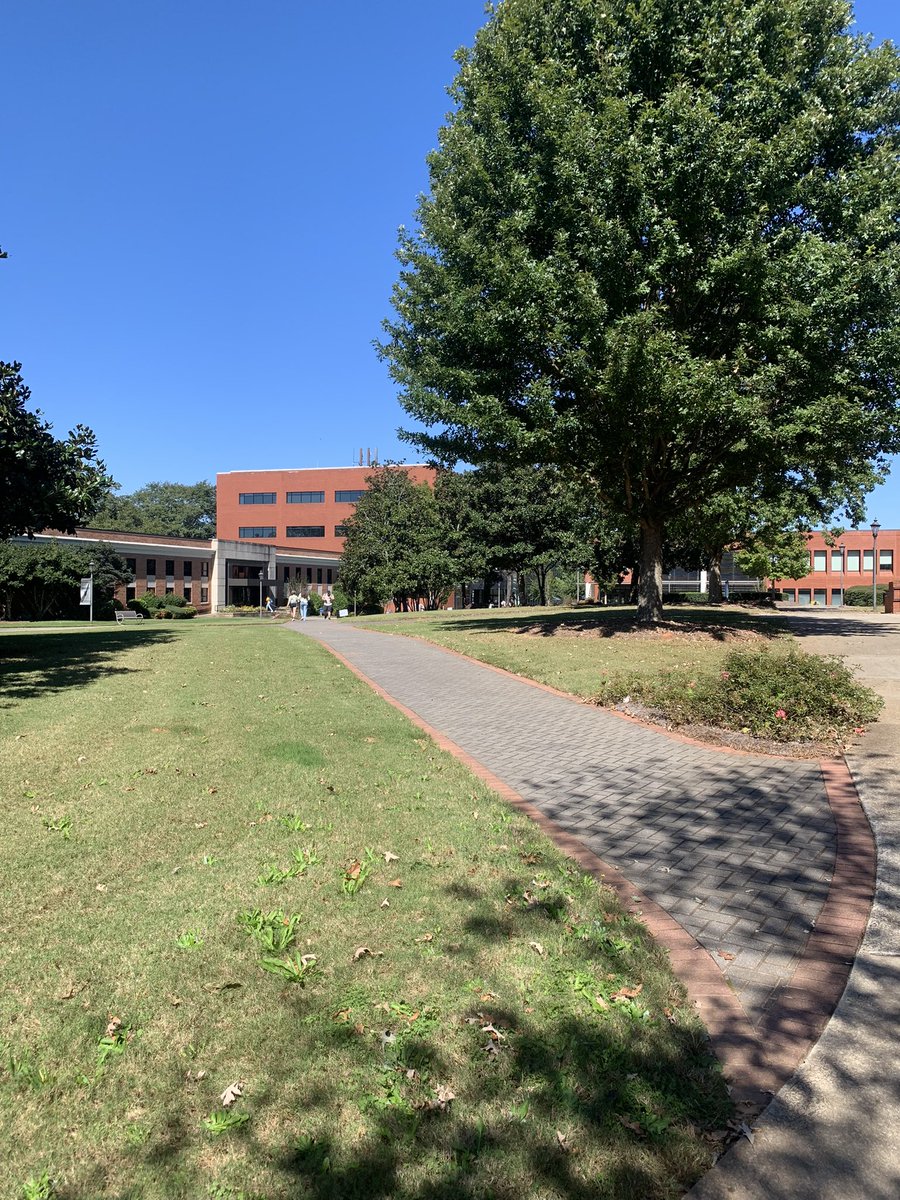 GordonStateBSB's tweet photo. Beautiful day in Barnesville. Small look at campus view and festivities.
Always a great day to be a Highlander
#RacksUP #GSCHighlander https://t.co/JRuIOEW6q4