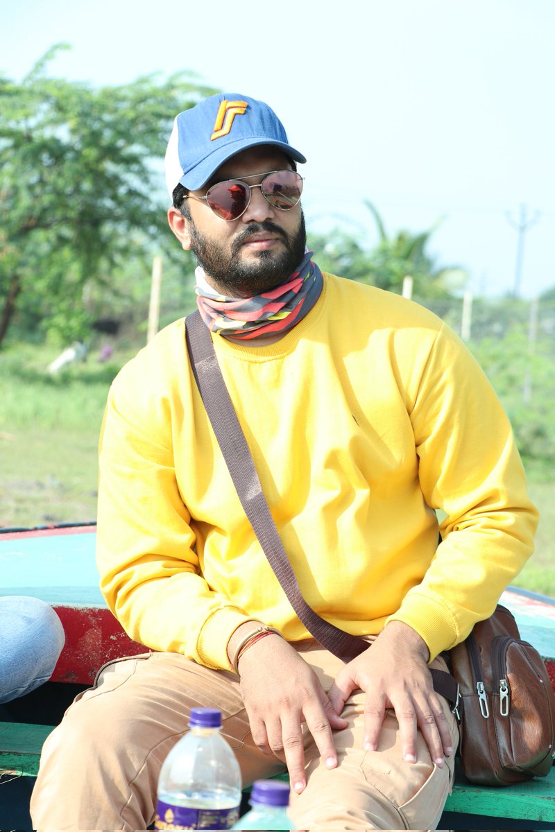 ludduvlogs's tweet photo. Hanji sablog, kaese ho app sabhi?
Tabiyat thik hote hi ghumne nikal gae, kya kare aadat se majboor. 
Back to normal (Health)
#ludduofficial #luffians #motovlogger #motovlog #maharastra_ig #motorcycle #moto #bikelife #youtube #vlogger #biker #mt #youtuber #motorcycles #Pune https://t.co/rpXDwsaPAH
