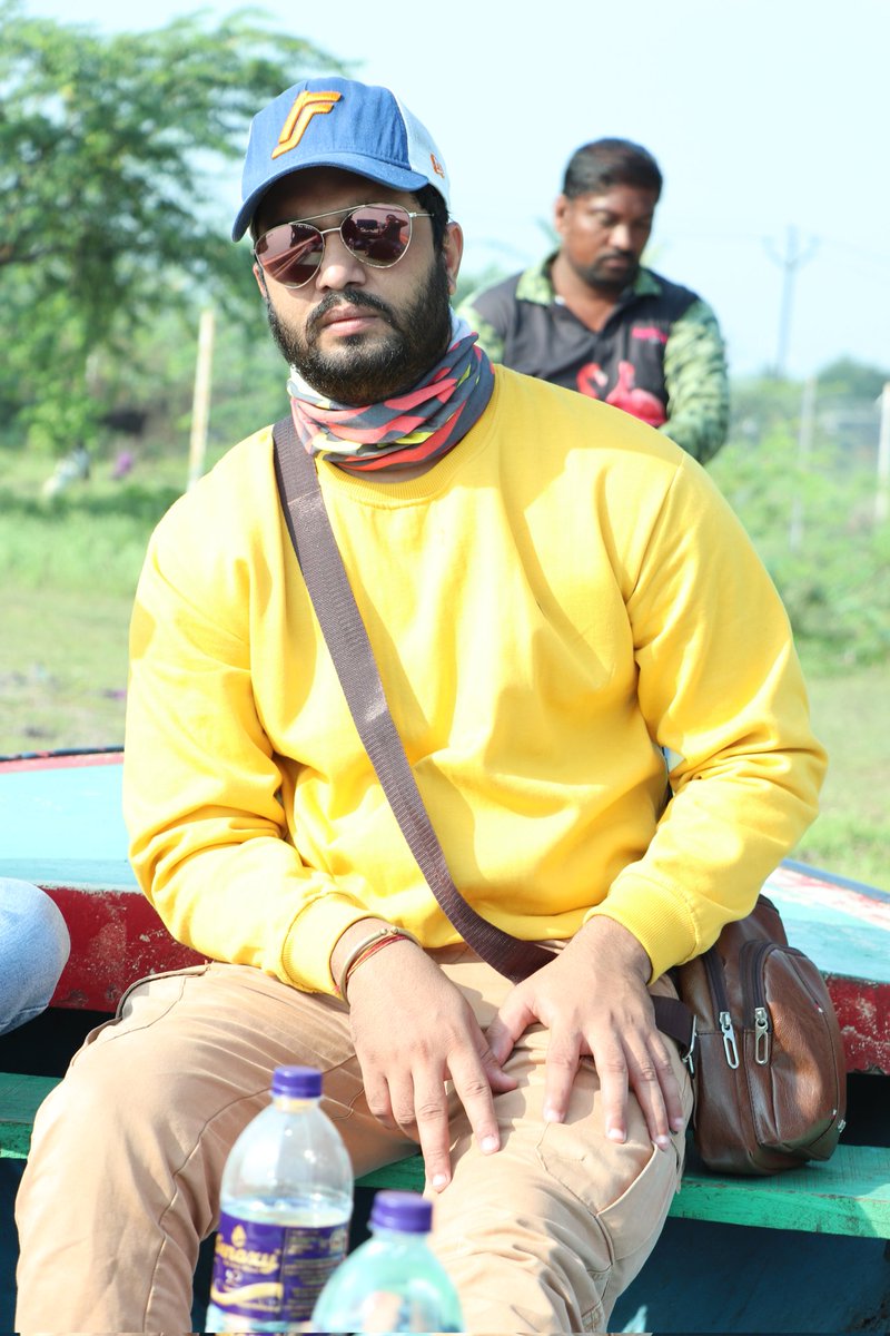 ludduvlogs's tweet photo. Hanji sablog, kaese ho app sabhi?
Tabiyat thik hote hi ghumne nikal gae, kya kare aadat se majboor. 
Back to normal (Health)
#ludduofficial #luffians #motovlogger #motovlog #maharastra_ig #motorcycle #moto #bikelife #youtube #vlogger #biker #mt #youtuber #motorcycles #Pune https://t.co/rpXDwsaPAH