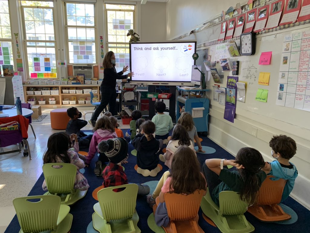 r_witmer's tweet image. Our first coding class with Ms. Torrey! @mstorrey2014