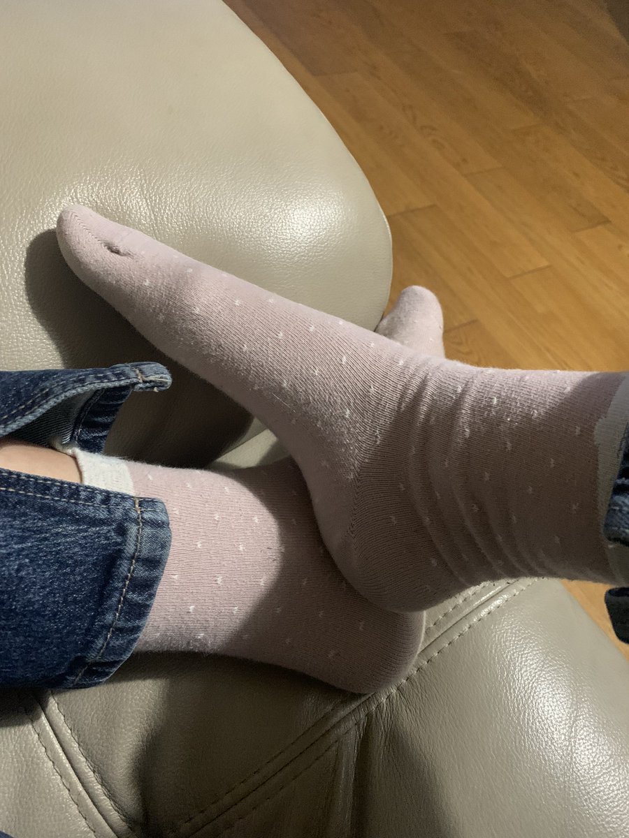 FindomBarbara's tweet photo. Nudzi mi się, postanowiłam wrócić tu! 
@PromofindomP @FootParadiseRT @footslavepig @rt_feet https://t.co/JF4ayzuh6z