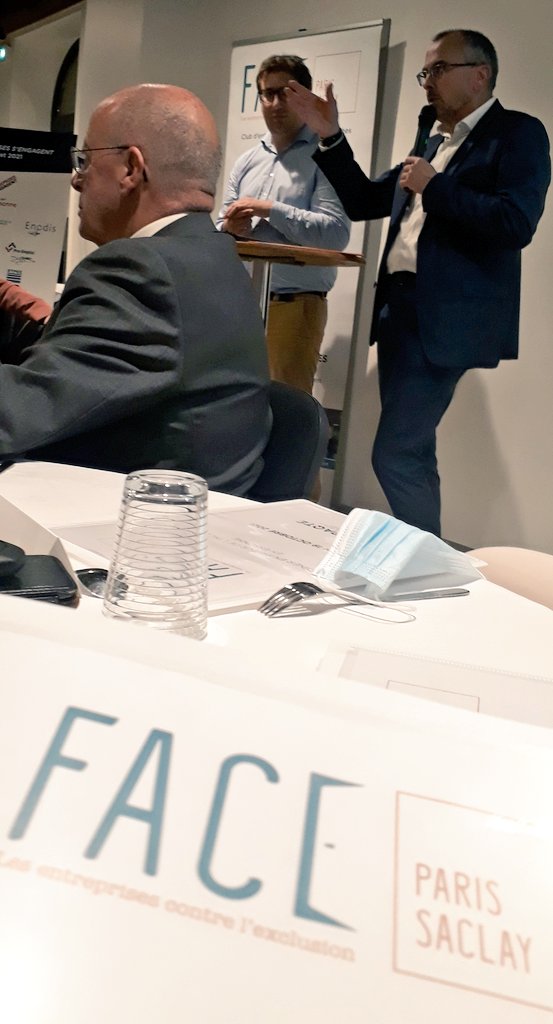 Gala <a href="/FondationFACE/">Fondation FACE</a> Paris Saclay en faveur de l'#inclusion en #Essonne témoignages des entreprises et acteurs du territoire. Dîner avec les légumes #bio du jardin du limon transformés par le mvmt des cuisines nourricières