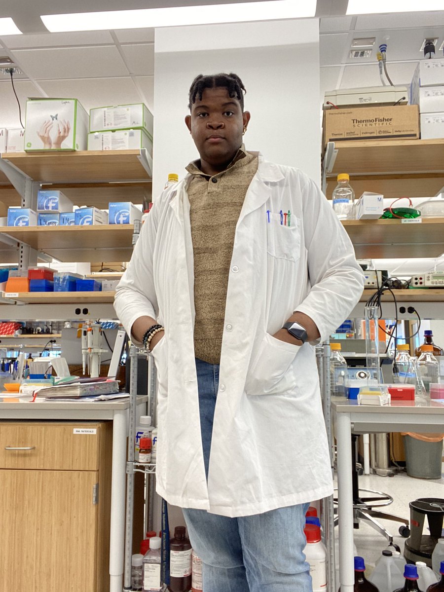 Jeff_IAmThatIAm's tweet photo. More research is needed #meninscience #BlackmeninSTEM #BigGuyTwitter #phd https://t.co/JflgcHmwQB