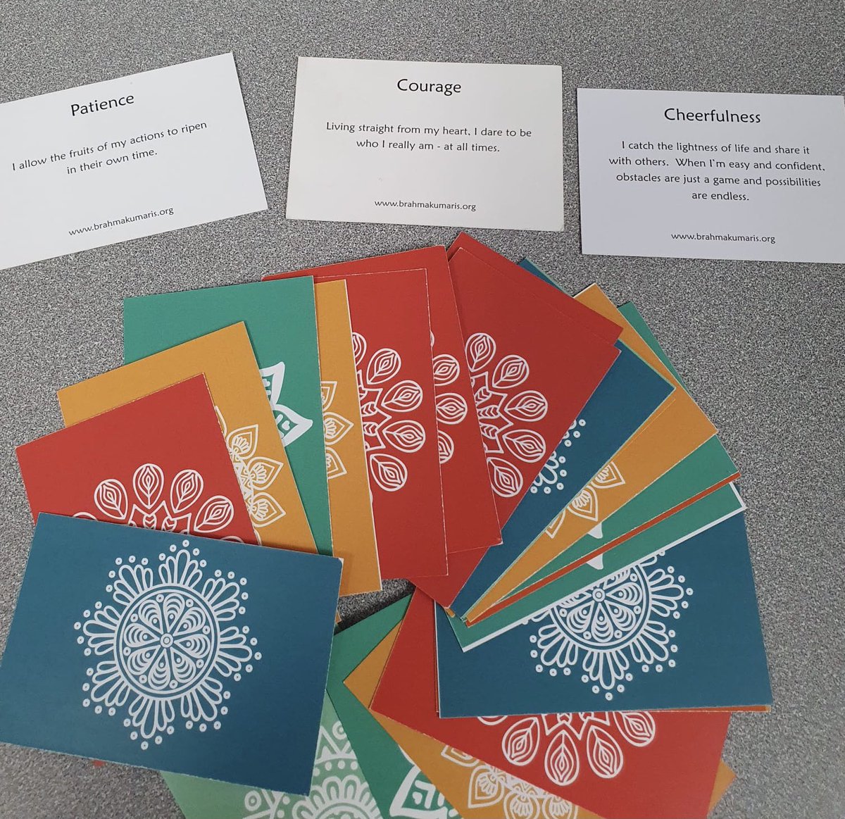What a kind gesture from the son of one of our patients; even though it has been a difficult time for him and the family he still spent time spreading positivity amongst our staff with these lovely cards. #KindnessMatters #PositiveThoughts <a href="/zanab51970843/">zanab</a> @BthftPatientEx