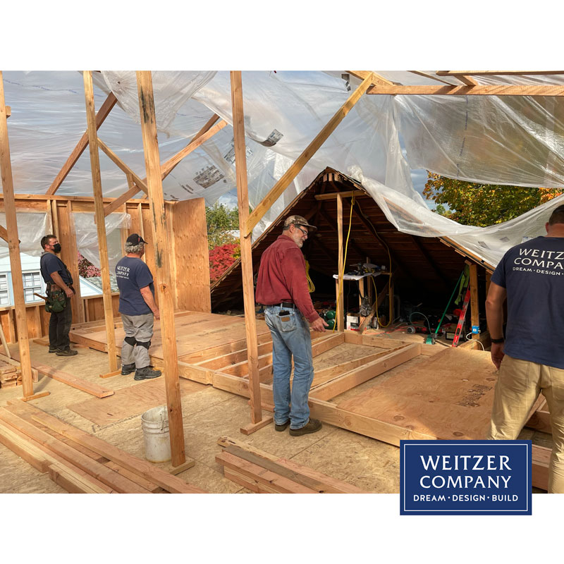 The last of the four walls goes up on this formerly single story home. I know...I should have been helping, but someone had to take these photos 🤪
#additions #designbuild #pdxarchitecture #pdxcontractor #pdxdesign #pdxremodel #portlandcontractor #remodel  #secondflooraddition