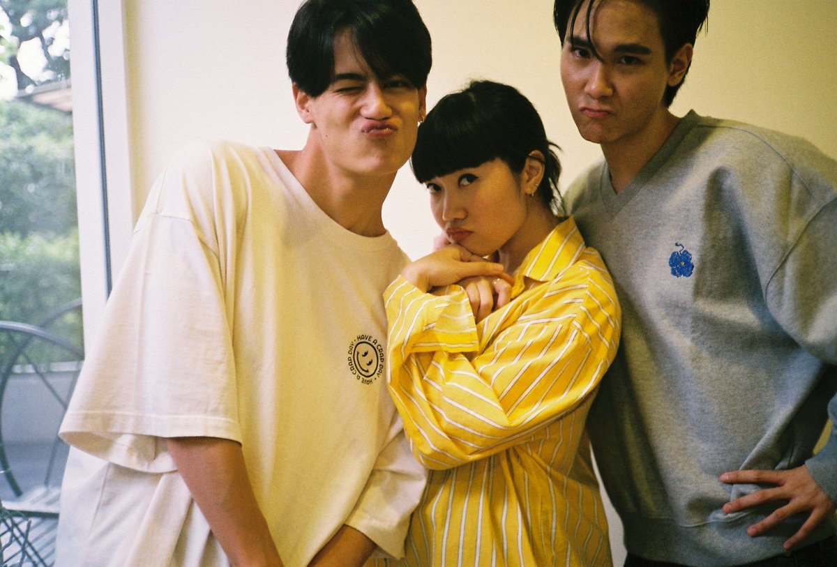 รูปนี้น่ารักกกกกก หน้าดื้อทั้งบ้าน 55555555