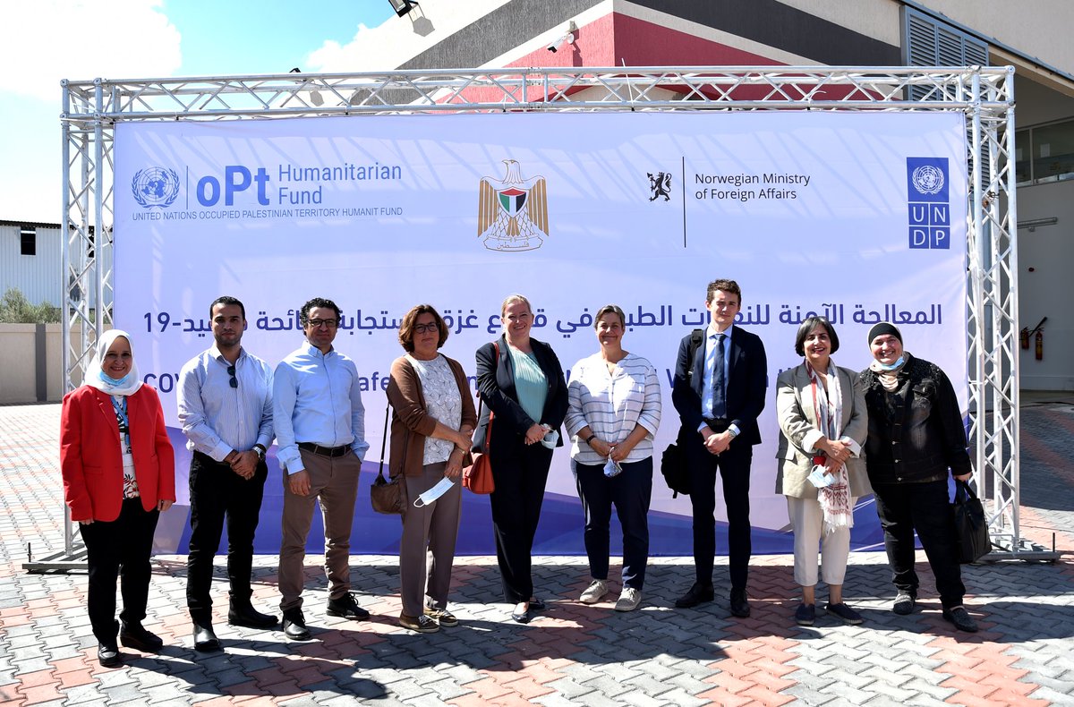 UNDPPalestinian's tweet photo. 🙏 our #PartnersAtCore 🇧🇻 medical waste is safely treated in #Gaza 
🏢 building constructed
3️⃣ transport trucks 
🧑‍🔬👩‍🔬 3000 medical staff trained 
1️⃣ microwave with daily capacity of 1.5 tons supported by oPt Humanitarian Fund🇺🇳 

🌍Safeguard environment
🛡Protect 1 m Palestinians https://t.co/TweSp3VISQ