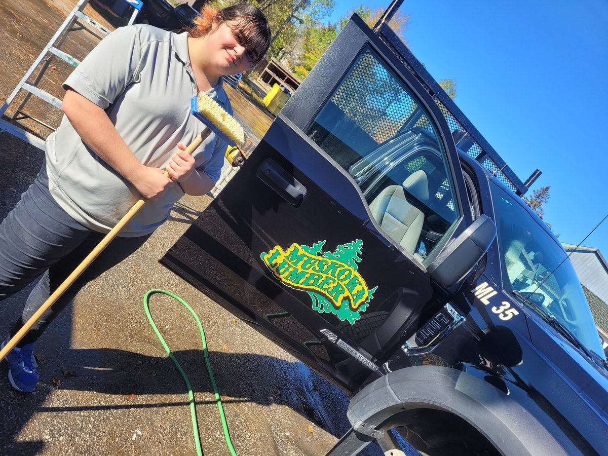 MactierMl's tweet photo. Nothing like a cleaning when you have a little down time and a beauty day.. #Mactier #MLCrew #ML35 #MuskokaLumber #MLMactier #MLMJ ;) https://t.co/XNrPOqhswS
